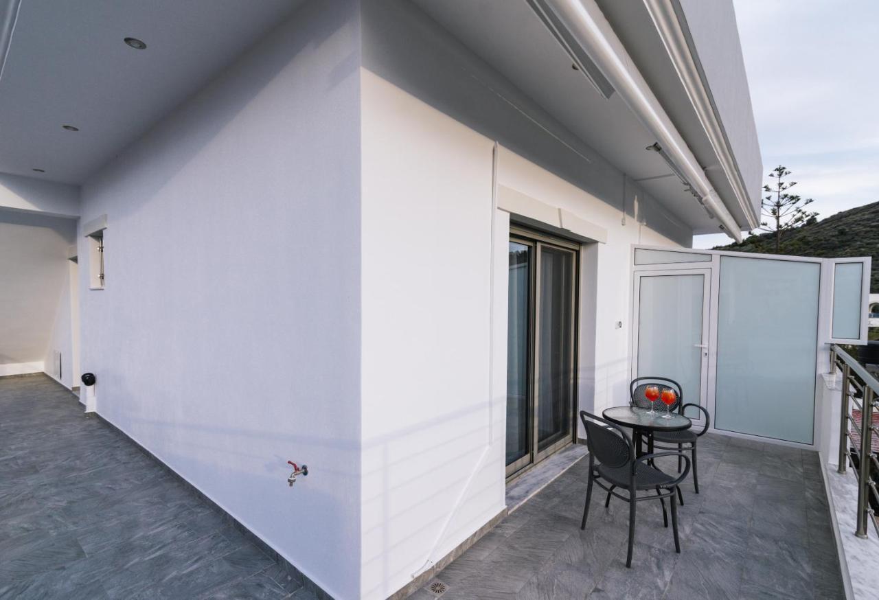 קמילרי Lychnos Apartments מראה חיצוני תמונה